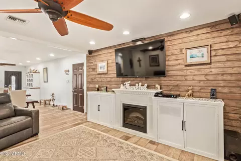 302 E Griswold Rd, Phoenix, AZ 85020 photo 7