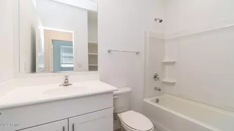 6844 W Trumbull Rd, Phoenix, AZ 85043 photo 16