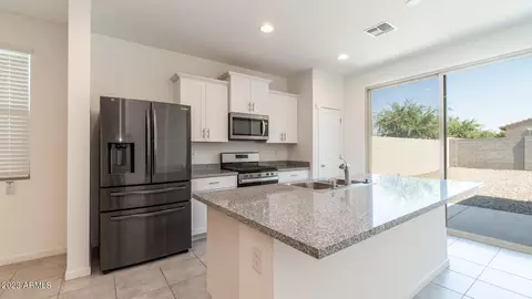 6844 W Trumbull Rd, Phoenix, AZ 85043 photo 3