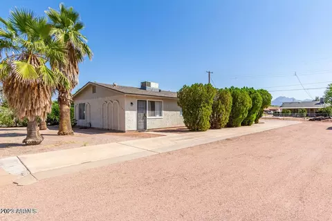 143 S Mountain Rd, Apache Junction, AZ 85120 photo 2