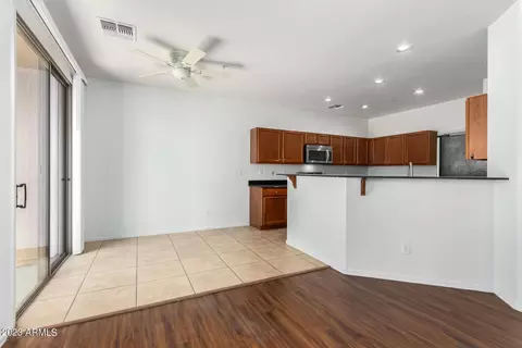 2926 E Dunbar Dr, Phoenix, AZ 85042 photo 10