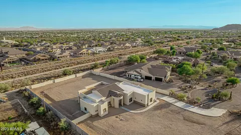 10043 E Hillview St, Mesa, AZ 85207 photo 2