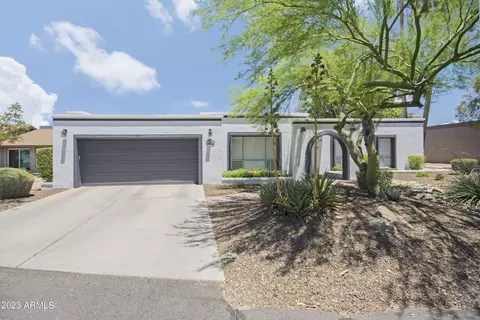 1102 E Village Circle Dr N, Phoenix, AZ 85022