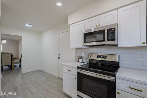 3917 S Mitchell Dr, Tempe, AZ 85282 photo 6