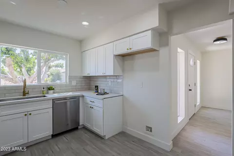 3917 S Mitchell Dr, Tempe, AZ 85282 photo 8