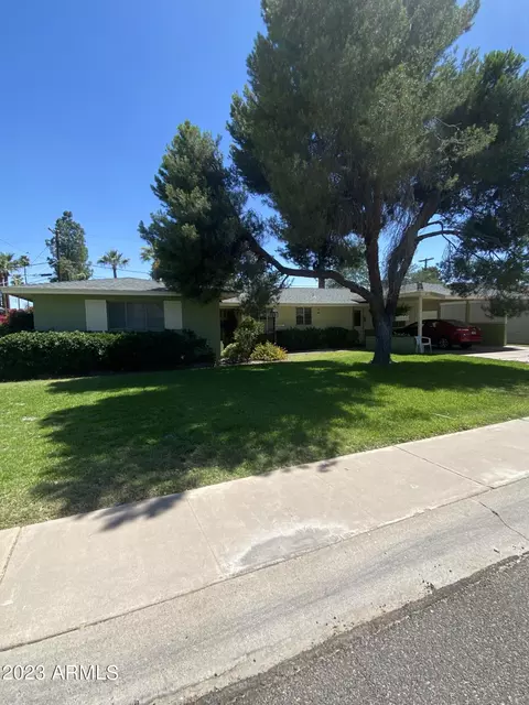 2137 W Berridge Ln, Phoenix, AZ 85015