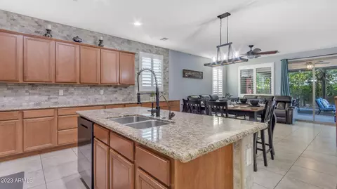 2232 E Gillcrest Rd, Gilbert, AZ 85298 photo 6