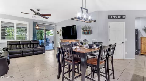 2232 E Gillcrest Rd, Gilbert, AZ 85298 photo 7