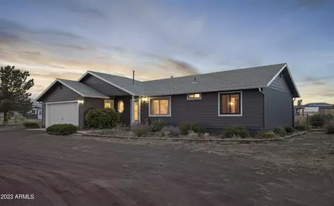 8325 Laramie Rd, Flagstaff, AZ 86004
