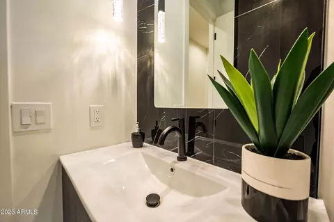 3181 E Sierra Vista Dr, Phoenix, AZ 85016 photo 20