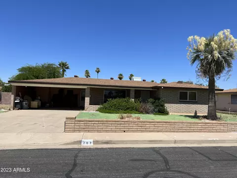 302 N 58th Pl, Mesa, AZ 85205