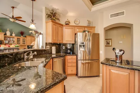 13910 W White Wood Dr, Sun City West, AZ 85375