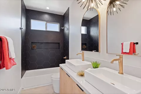 2890 E Angela Dr, Phoenix, AZ 85032 photo 14