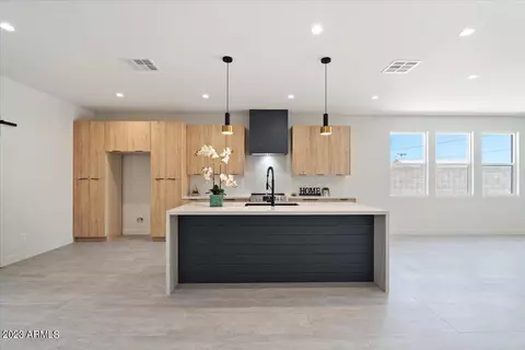 2890 E Angela Dr, Phoenix, AZ 85032 photo 4