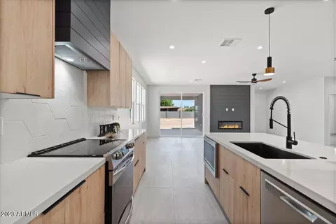 2890 E Angela Dr, Phoenix, AZ 85032 photo 5