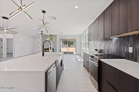2904 E Angela Dr, Phoenix, AZ 85032 photo 4