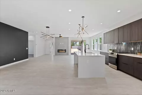 2904 E Angela Dr, Phoenix, AZ 85032 photo 3