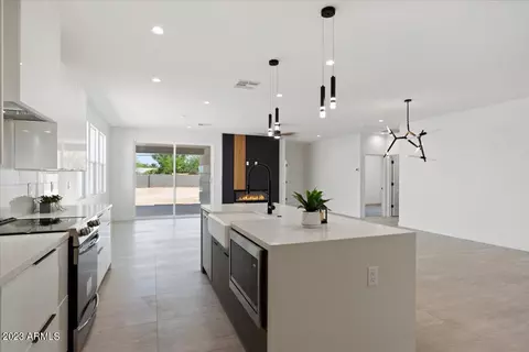 2916 E Angela Dr, Phoenix, AZ 85032 photo 5
