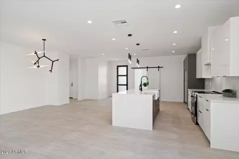 2916 E Angela Dr, Phoenix, AZ 85032 photo 7