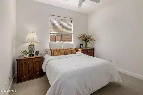 4815 E Robin Ln, Phoenix, AZ 85054 photo 20