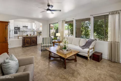 4815 E Robin Ln, Phoenix, AZ 85054 photo 16