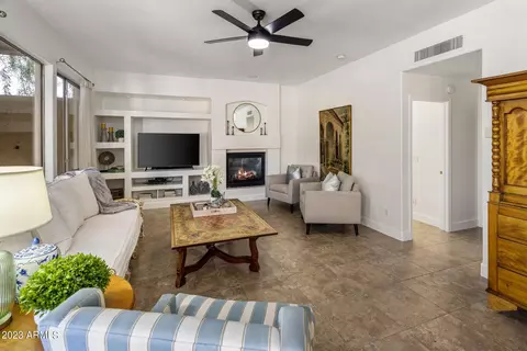 4815 E Robin Ln, Phoenix, AZ 85054 photo 19