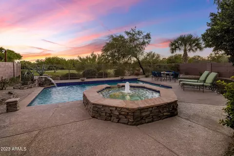 4815 E Robin Ln, Phoenix, AZ 85054 photo 3