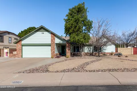 6334 W Sunnyside Dr, Glendale, AZ 85304