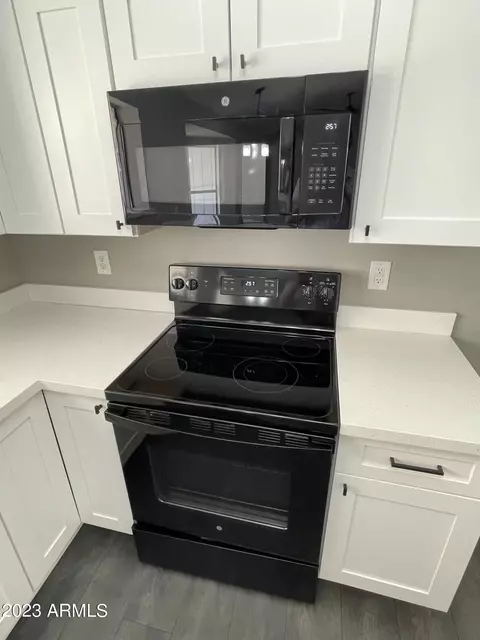 2237 E Capri Cir, Mesa, AZ 85204 photo 6