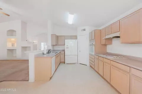 5726 E Jacaranda St, Mesa, AZ 85205 photo 3
