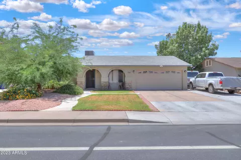 721 W Summit Pl, Chandler, AZ 85225