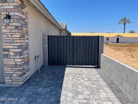 113 W Brooks St, Gilbert, AZ 85233 photo 2