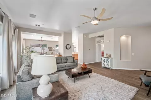 2231 E Branham Ln, Phoenix, AZ 85042 photo 7