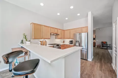 2231 E Branham Ln, Phoenix, AZ 85042 photo 12