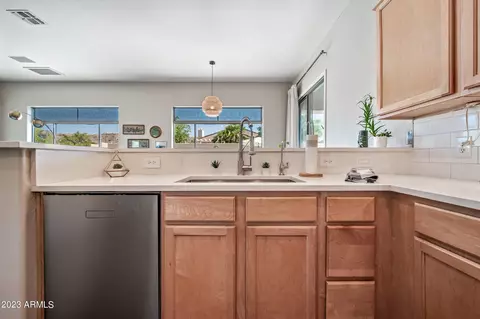 2231 E Branham Ln, Phoenix, AZ 85042 photo 17