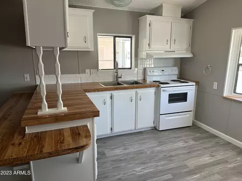 53 N Mountain Rd #23, Apache Junction, AZ 85120 photo 2