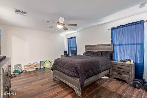 1542 E St Catherine Ave, Phoenix, AZ 85042 photo 19