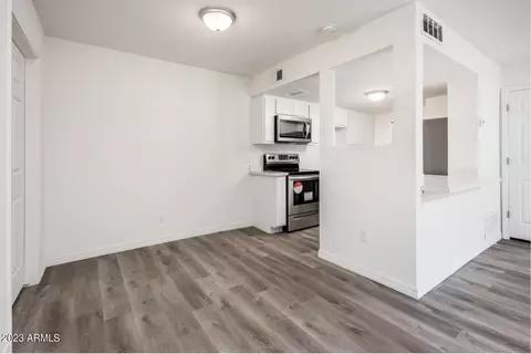 4479 E Wood St, Phoenix, AZ 85040 photo 8