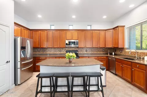 2989 E Comstock Dr, Gilbert, AZ 85296 photo 12