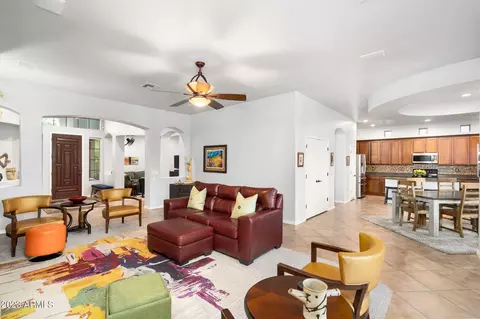 2989 E Comstock Dr, Gilbert, AZ 85296 photo 8