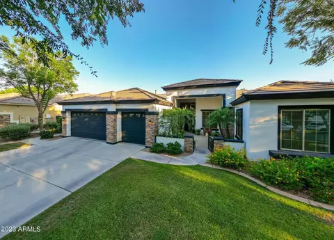 2989 E Comstock Dr, Gilbert, AZ 85296 photo 2