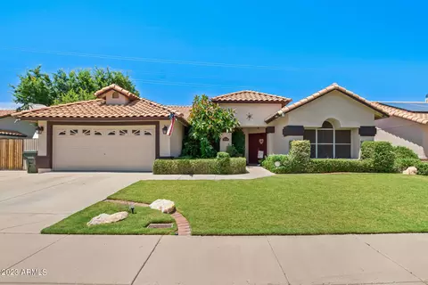 4014 W Saguaro Park Ln, Glendale, AZ 85310