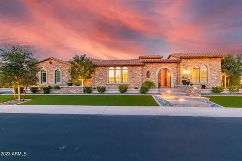 2125 N Citrus Cv, Mesa, AZ 85213