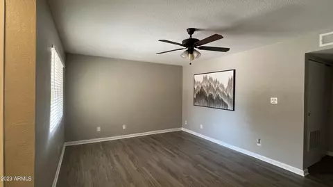 520 N Stapley Dr #112, Mesa, AZ 85203