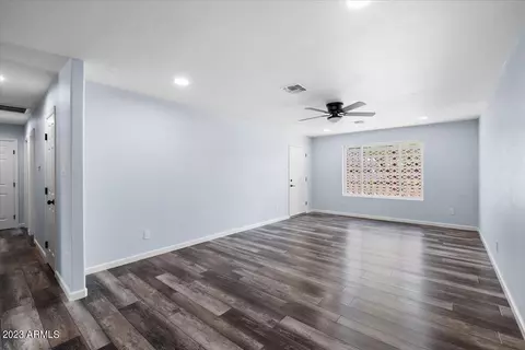 112 E Cairo Dr, Tempe, AZ 85282 photo 3