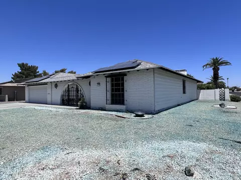 9910 W Cameo Dr, Sun City, AZ 85351