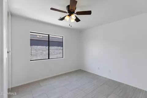 1334 E Dunbar Dr, Phoenix, AZ 85042 photo 2