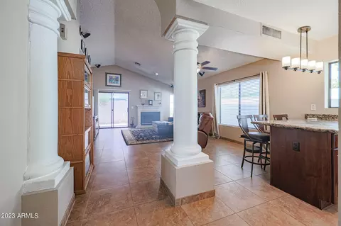 3207 E Siesta Ln, Phoenix, AZ 85050 photo 4
