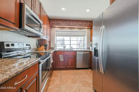 3207 E Siesta Ln, Phoenix, AZ 85050 photo 8