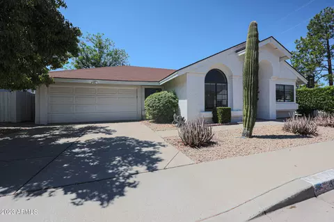 3207 E Siesta Ln, Phoenix, AZ 85050